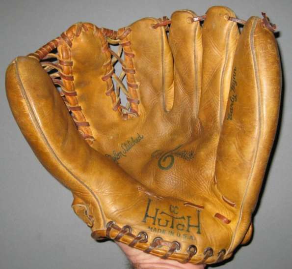 Early Wynn Hutch CC Front Hutch Baseball Glove Collector Gallery Baseball Glove Collector