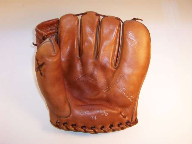 Willie Mays Cambridge 84 Front - Japan