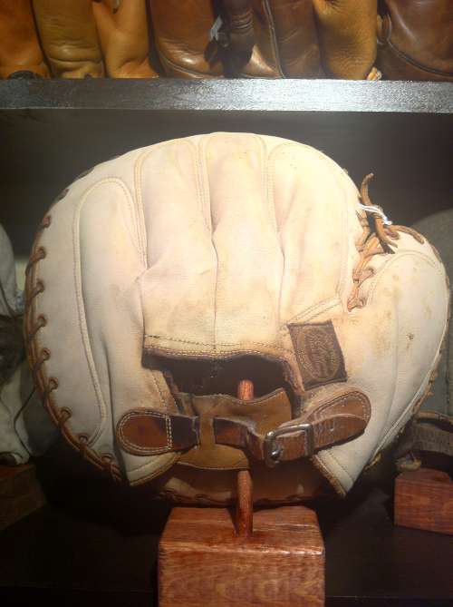 JC Higgins White Catchers Mitt Back