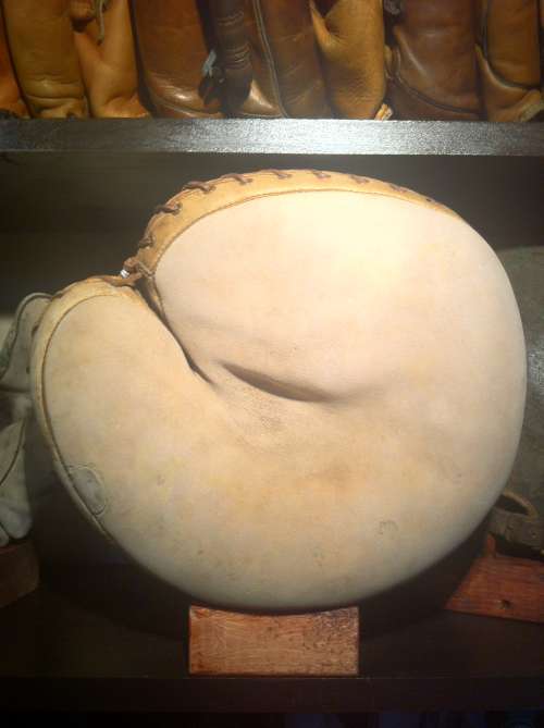 JC Higgins White Catchers Mitt Front