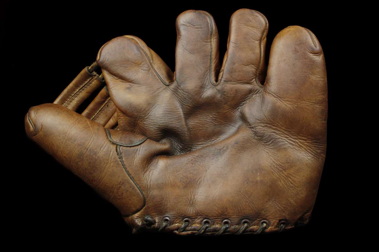 Joe Jackson Nokona G42 Front Joe Jackson Gloves Baseball Glove