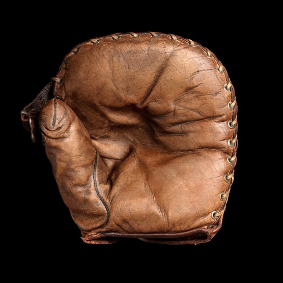 Ken Wel Buckle Back Basemans Mitt Front