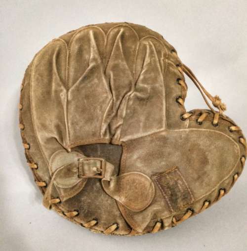 Ken Wel Catchers Mitt Back