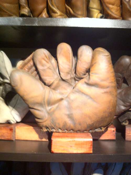 Lee Handley Ken Wel 562 Front