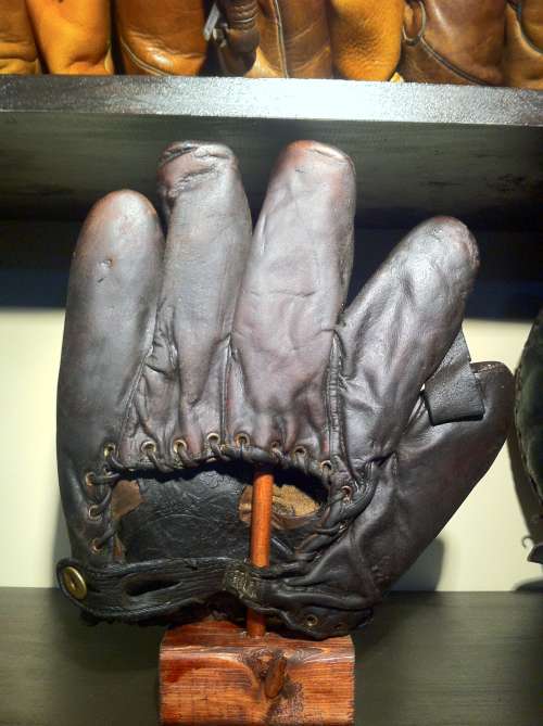 A.J. Reach GA King Patent Back