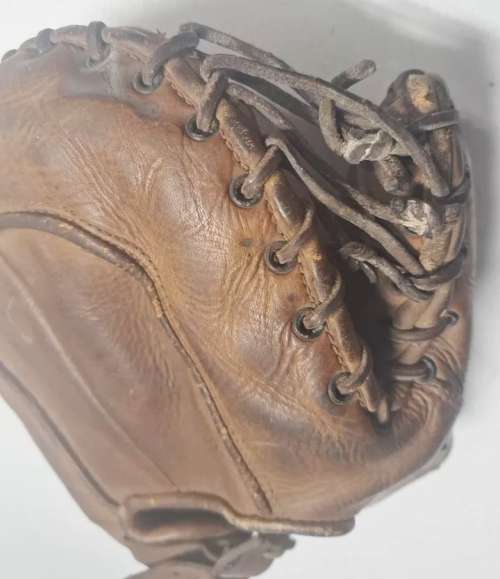 Lou Gehrig Basemitt Back