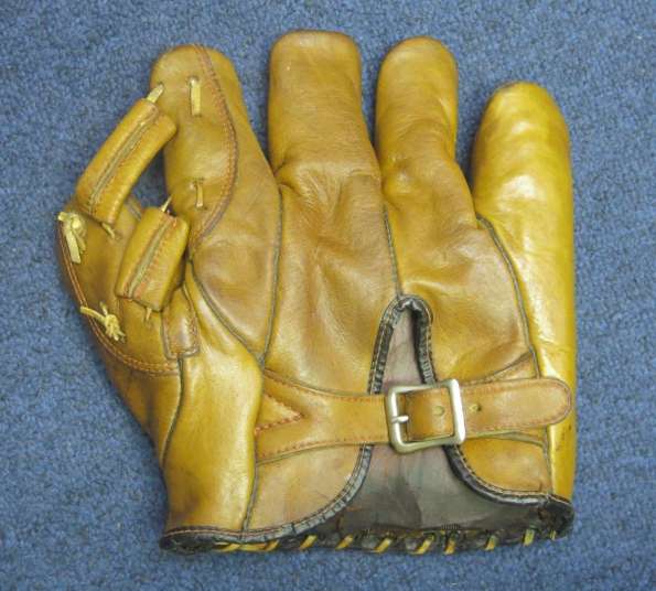 Lou Gehrig Peerless Glove Lefty Back