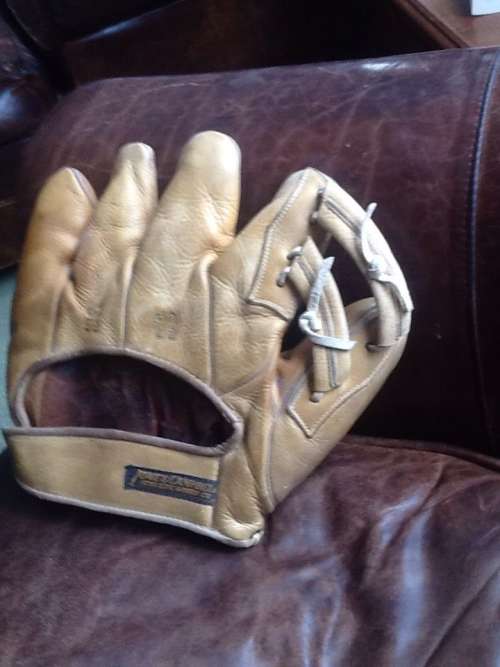 Billy Herman Lowe & Campbell Back