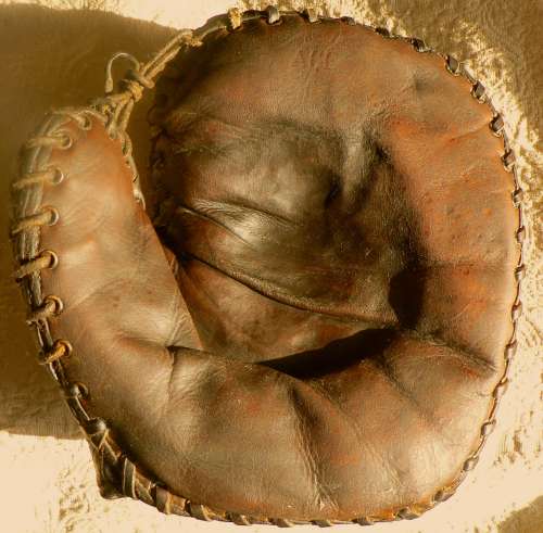 Lowe & Campbell Ace Model Basemitt Front