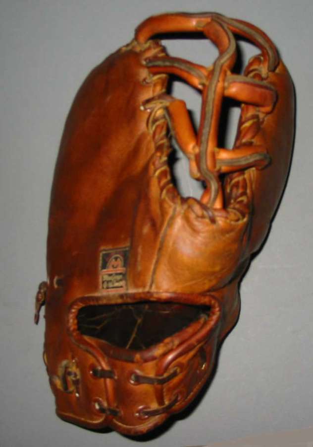 MacGregor Goldsmith Snare Mitt Back MacGregor Goldsmith Baseball