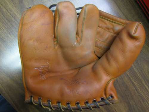 MacGregor Goldsmith 319 Pick Pocket Front