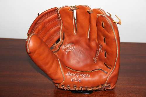 Gil MacDougald MacGregor G114 Front