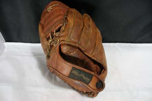 Grady Hatton MacGregor G100 Back