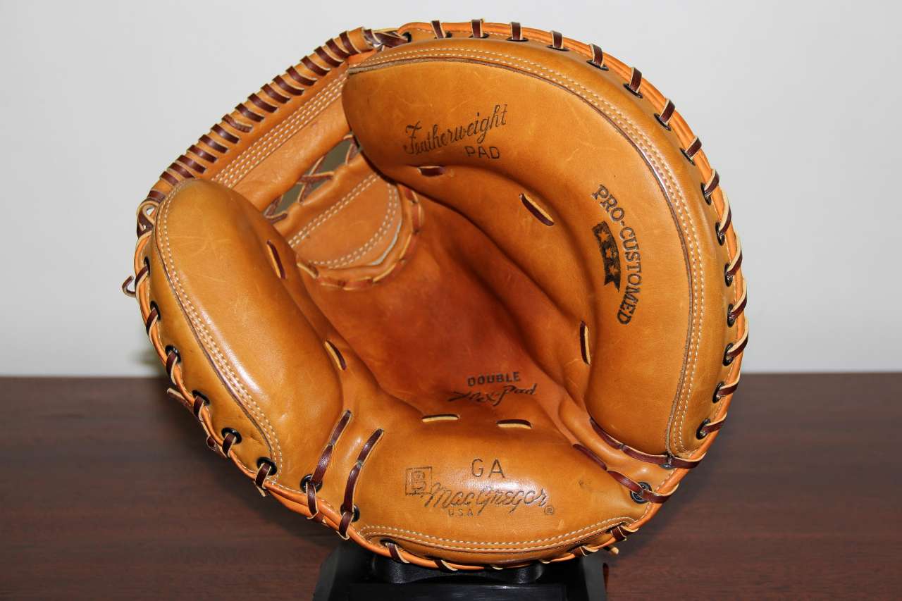 MacGregor GA Catchers Mitt Front MacGregor Baseball Glove Collector