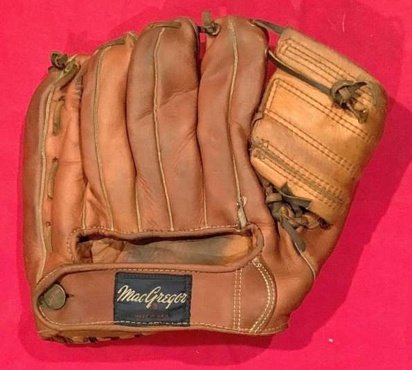 Willie Mays MacGregor G25 Back MacGregor Baseball Glove Collector