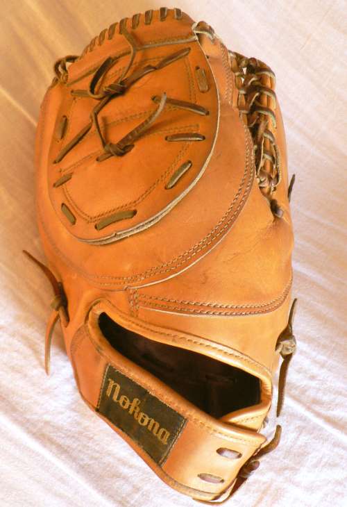 Nokona N33 Basemitt Back