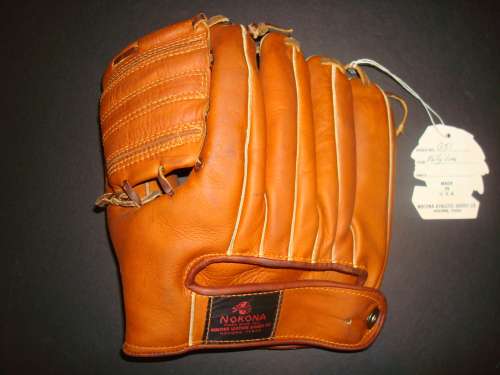 Billy Loes Nokona G51 Back