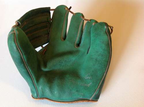 Billy Loes Nokona G51 Front