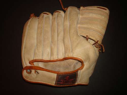 Billy Lowes Nokona GC Back