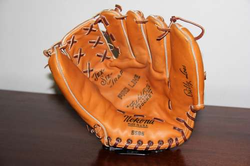 Billy Loes Nokona S585 Front