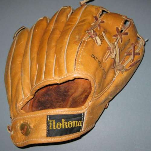 Billy Loes Nokona TST80 Back