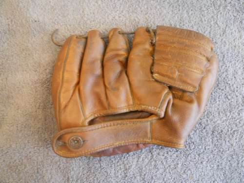 Bob Milliken Nokona G22 Back