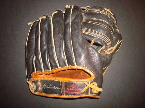 Carroll Beringer Nokona J123 Back