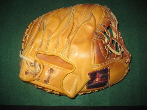 Ken Staples Nokona CM50 Back