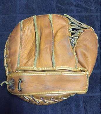 Ken Staples Nokona J504 Back