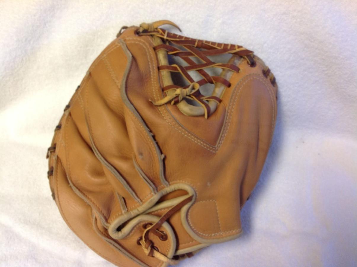 Nokona CM50 Catchers Mitt Back Catchers Mitts Nokona Baseball