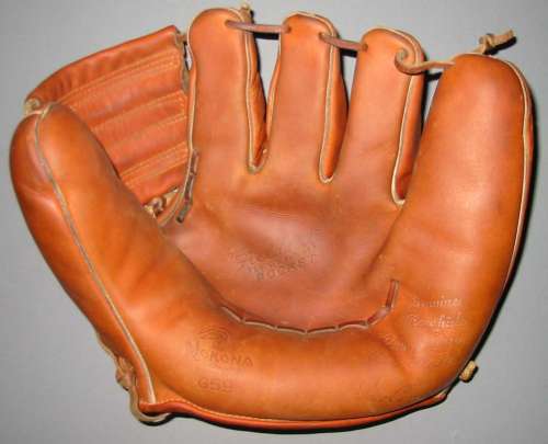 Chico Carrasquel Nokona G59 Front