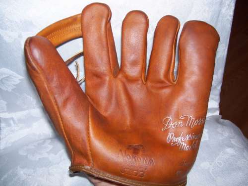 Don Mossi Nokona J103 Front