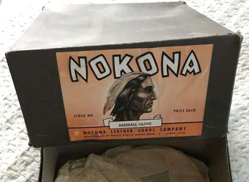 Joff Cross Nokona G33 Box