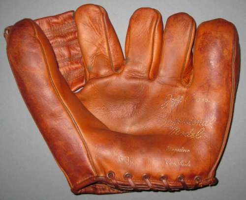 Joff Cross Nokona G33 Front