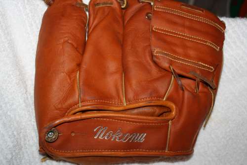 Ray Moore Nokona J111 Back