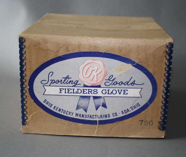 OK 730 Fielder's Glove Box