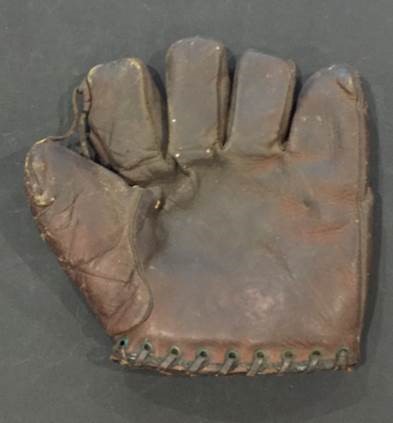 Buster Brown Glove Front