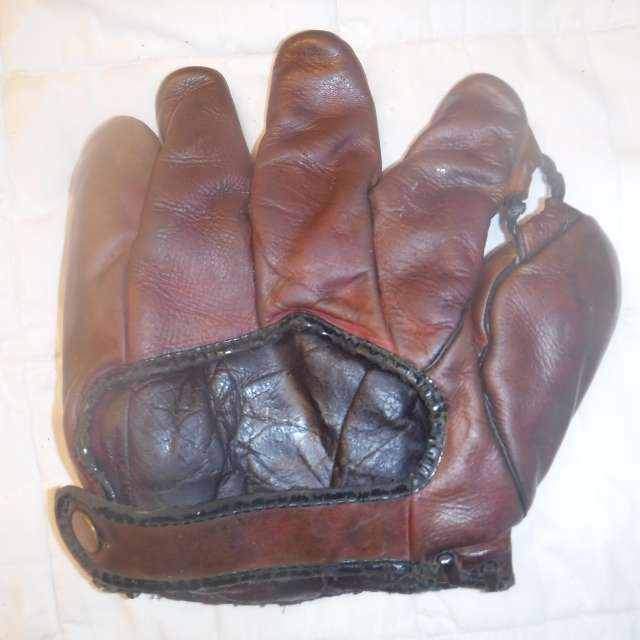 Carl Hubbell Championship Model 0400 Back