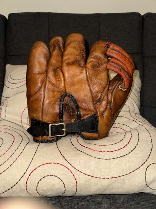 Carl N Reynolds Blish Mize and Silliman Hardware 510 Back Mark