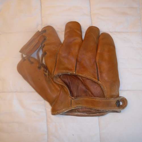Elliott Arms 4GS Softball Glove Back