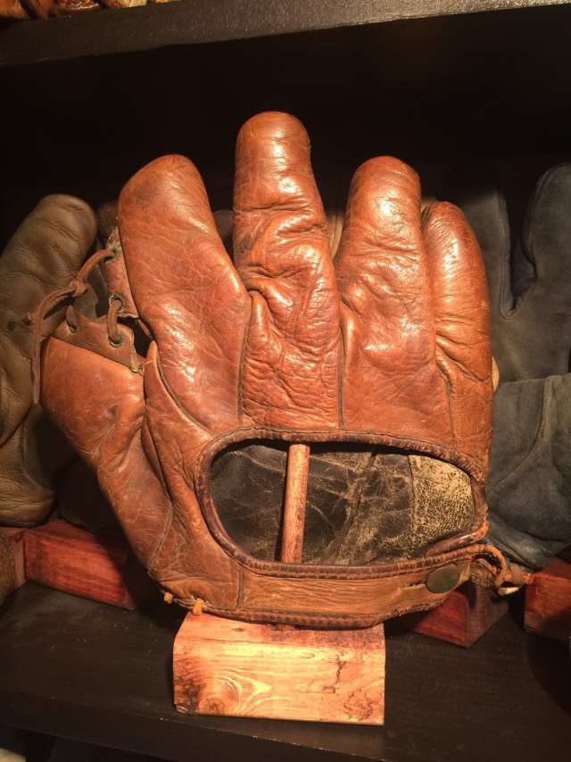 Grommet Web Lefty Back