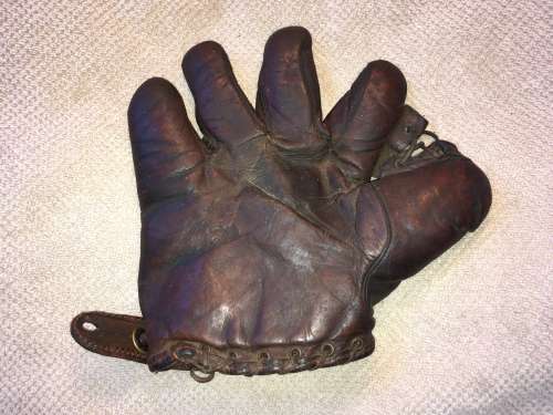 Grommet Web Lefty Front