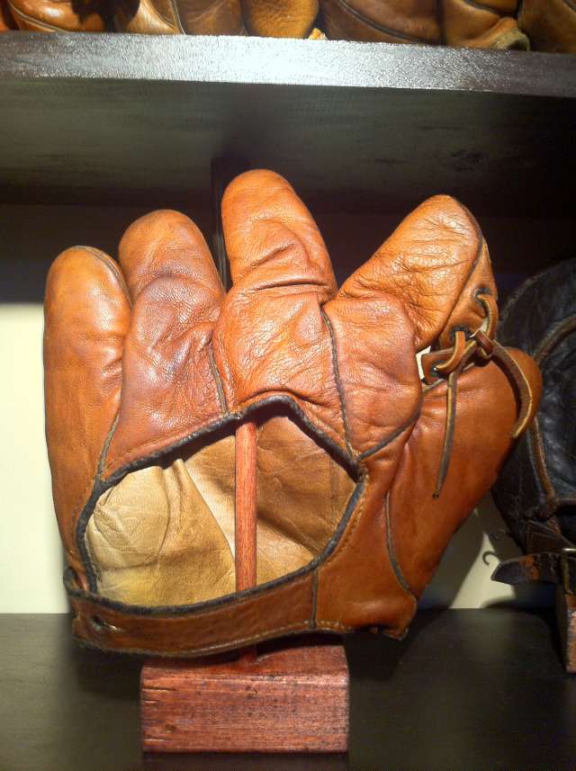 Howard Brand Grommet Web Back