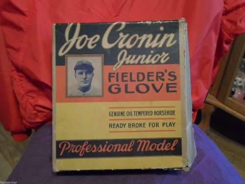 Joe Cronin Junior Fielders Glove Box