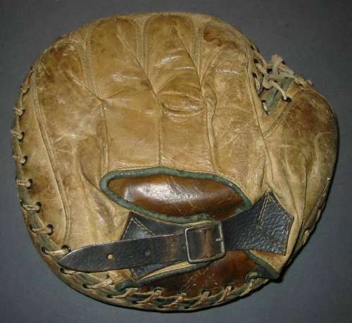 Olive Catchers Mitt Back