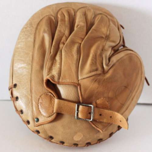 Blonde Catchers Mitt Back