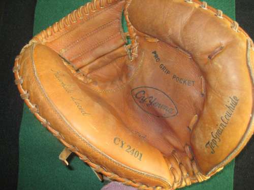 Cy Young CY2401 Front