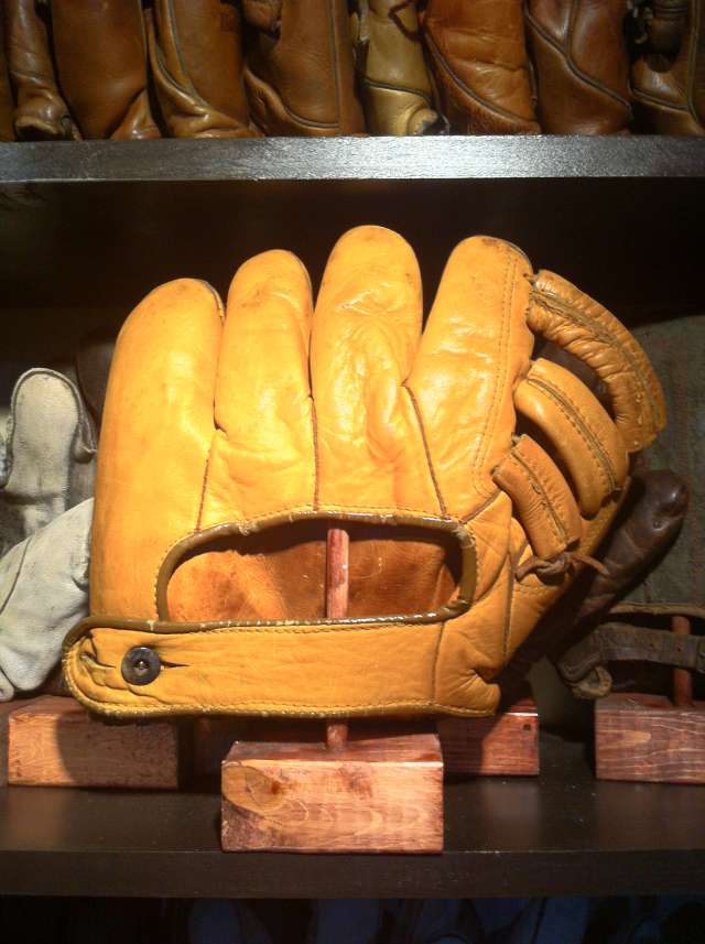 Phil Rizzuto Westerns G1330 Back