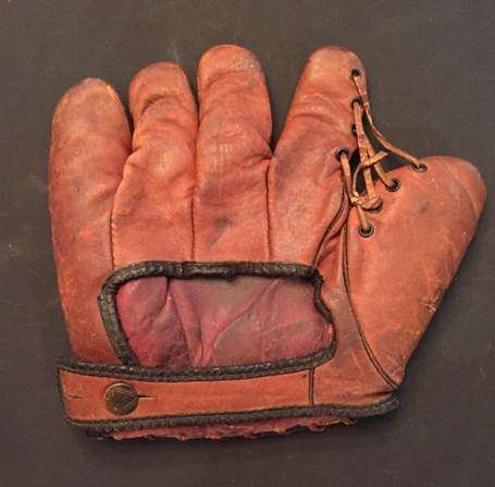 Red Goose Shoes Back