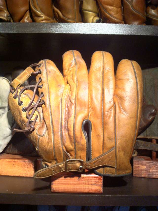 School Boy Rowe Bacharach Rasan Co. Lefty Back